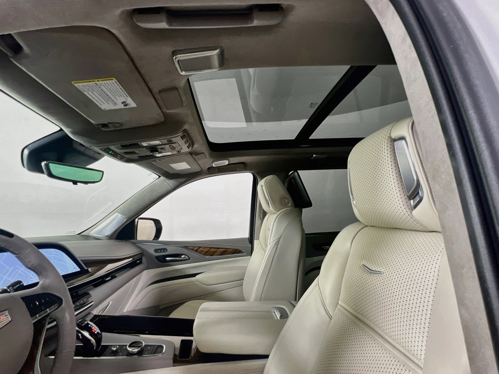 Used 2022 Cadillac Escalade Premium Luxury Platinum AWD/4WD image 23