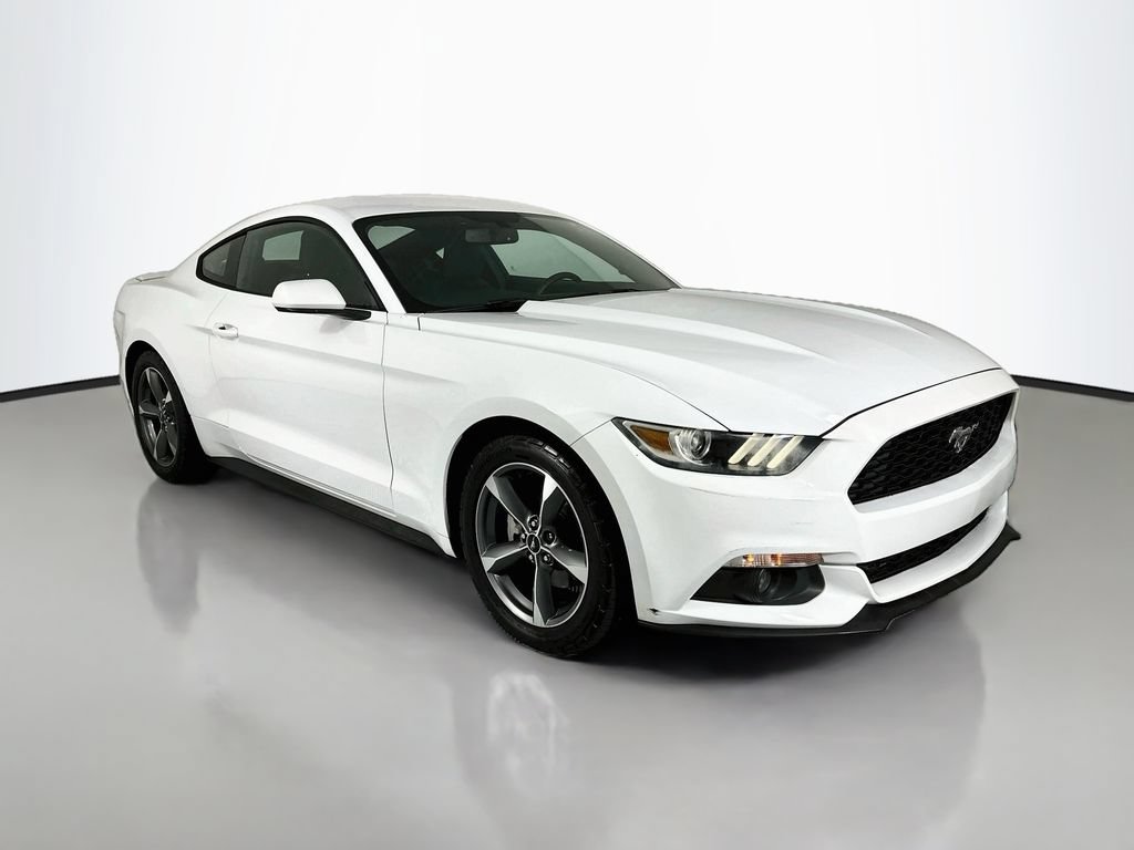 Used 2016 Ford Mustang Coupe RWD image 7