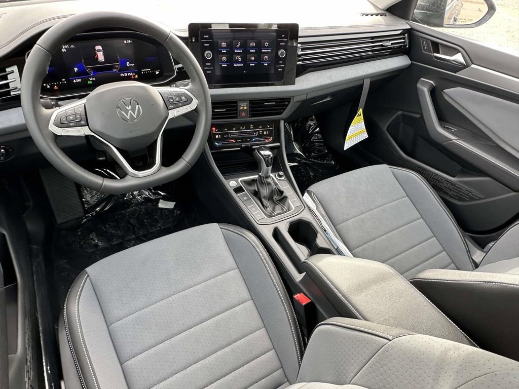 New 2026 Volkswagen Jetta SE image 9