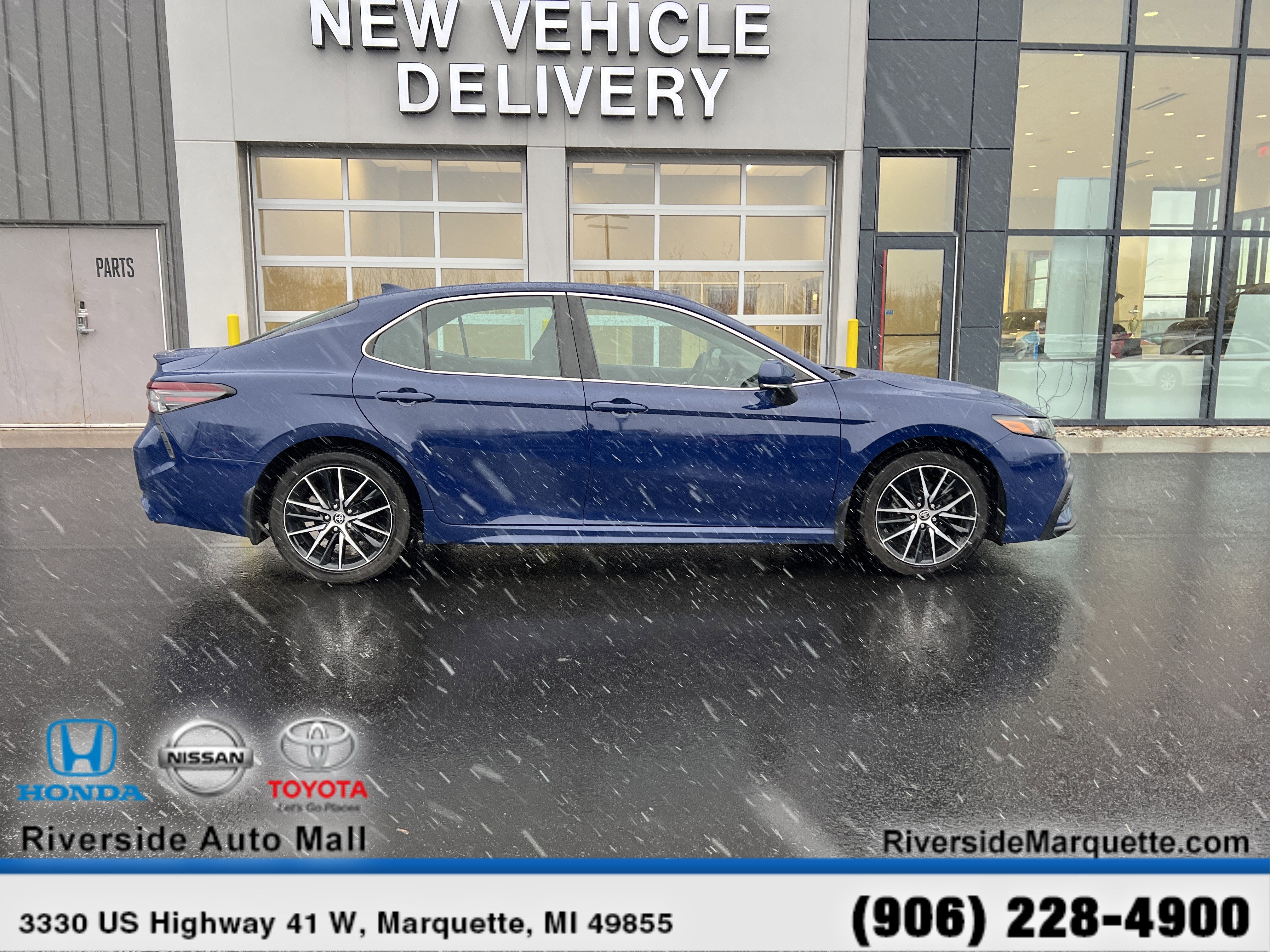 Used 2023 Toyota Camry SE image 10