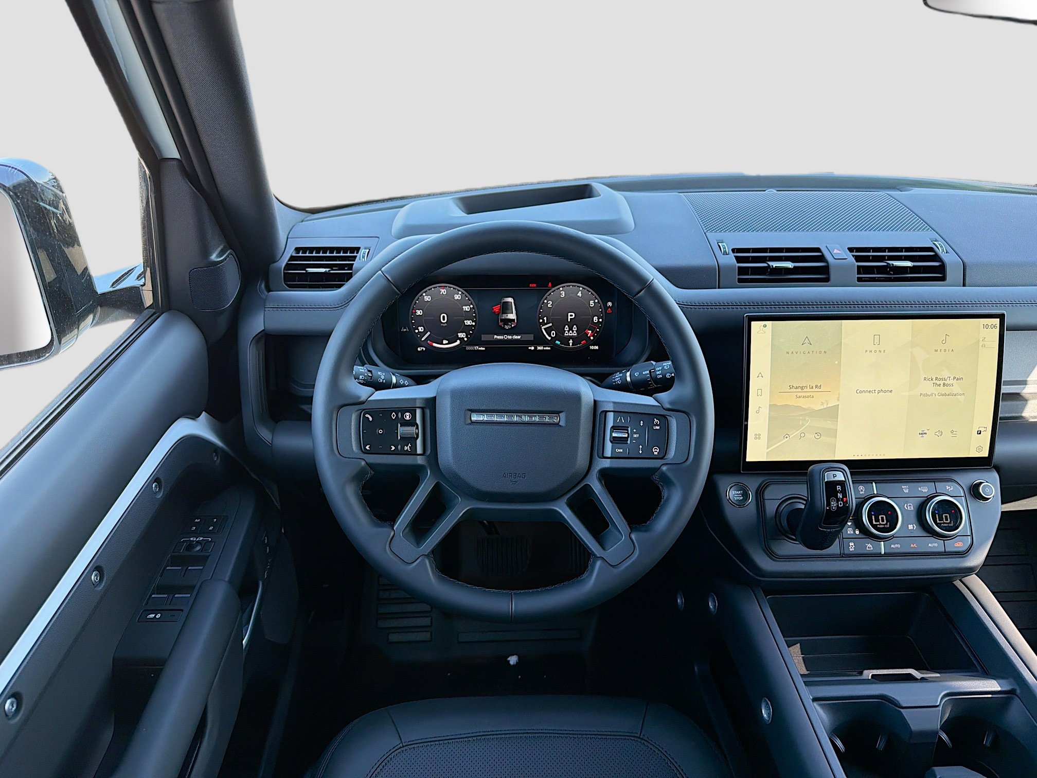 New 2026 Land Rover Defender 130 X-Dynamic SE image 17