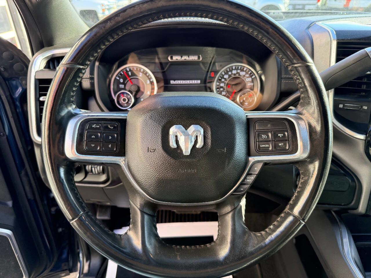 Used 2022 RAM 2500 Laramie w/ Night Edition image 20