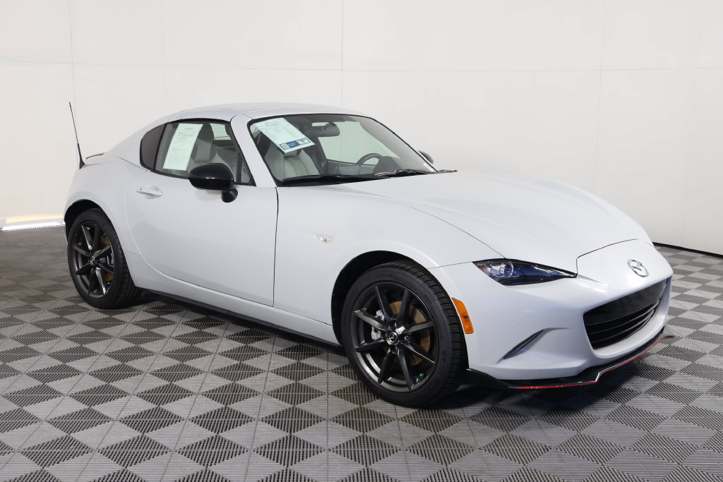 Used 2017 MAZDA MX-5 Miata RF Club RWD image 3