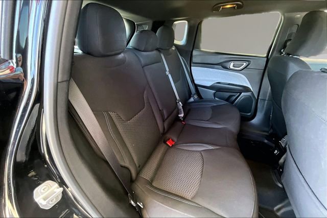 Used 2025 Jeep Compass Sport w/ Mopar Graphics Package AWD/4WD image 20