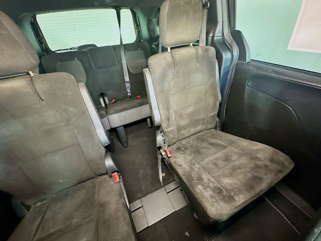 Used 2018 Dodge Grand Caravan SE FWD image 14