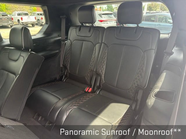 Used 2021 Jeep Grand Cherokee L Summit w/ Luxury Tech Group V AWD/4WD image 25