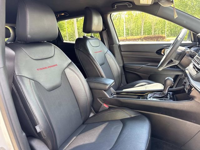 Used 2025 Jeep Compass Trailhawk image 15