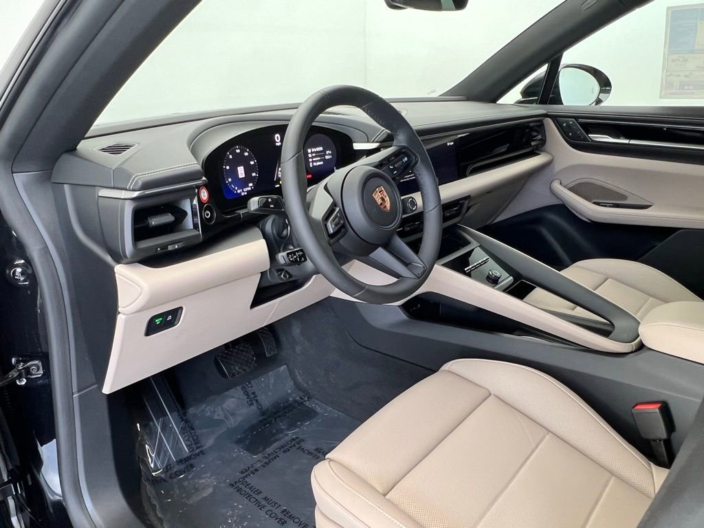 New 2025 Porsche Macan 4 Electric image 4