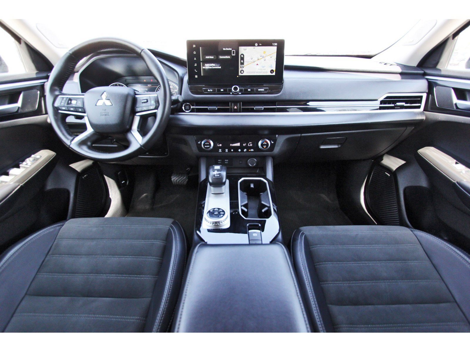 Used 2025 Mitsubishi Outlander SE FWD image 10