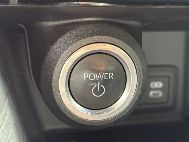 Certified 2024 Toyota Venza XLE image 22