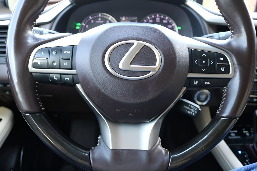 Used 2018 Lexus RX 350L Luxury w/ Accessory Package AWD/4WD image 24