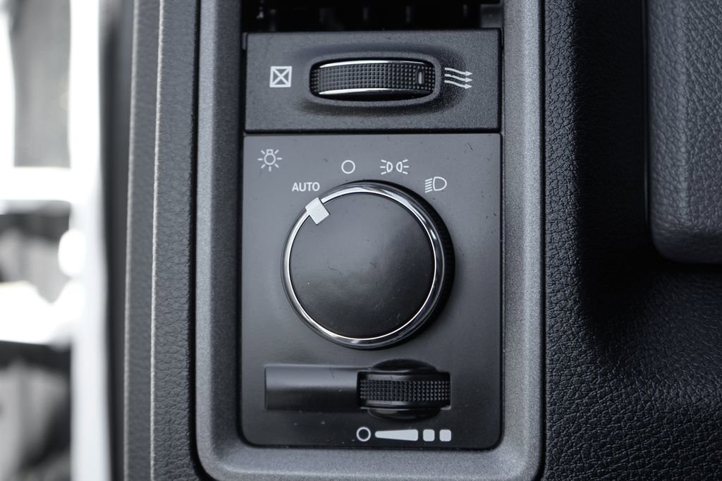 Used 2018 RAM 5500 Tradesman w/ Power & Remote Entry Group image 20