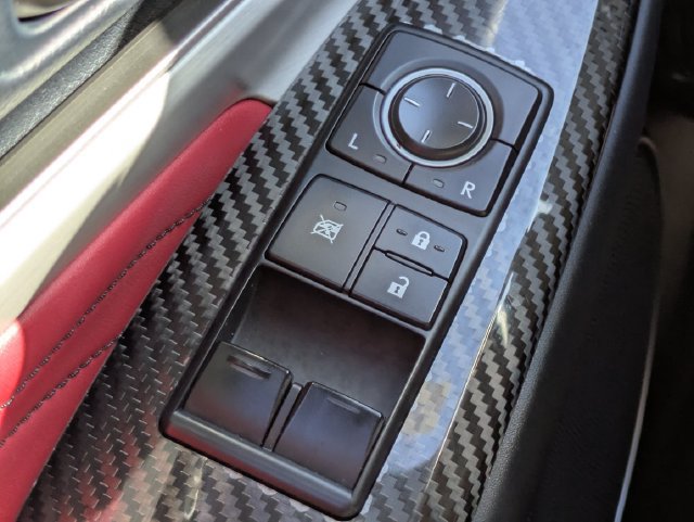 Used 2015 Lexus RC F w/ Performance Package RWD image 21