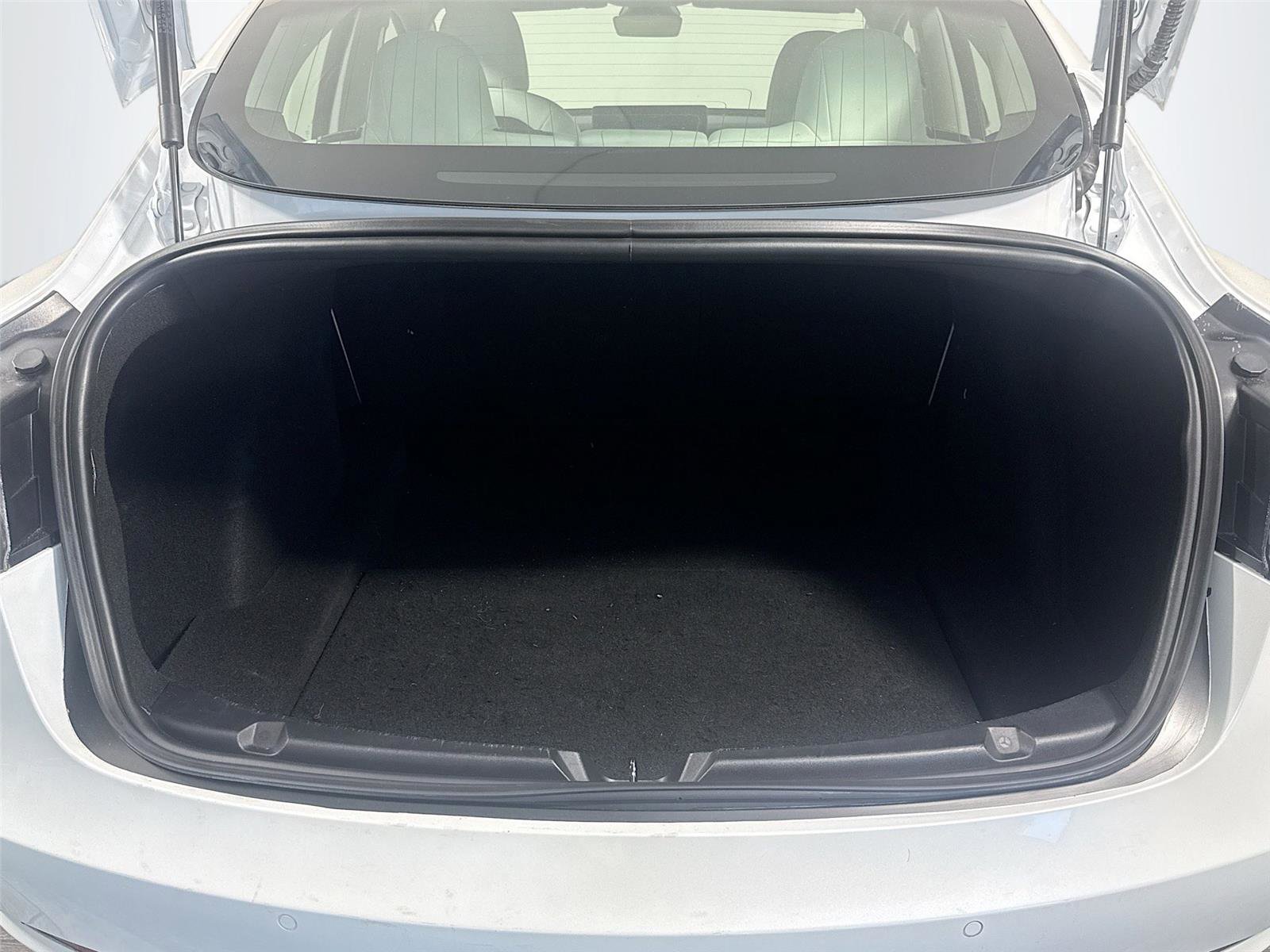 Used 2018 Tesla Model 3 Long Range image 16