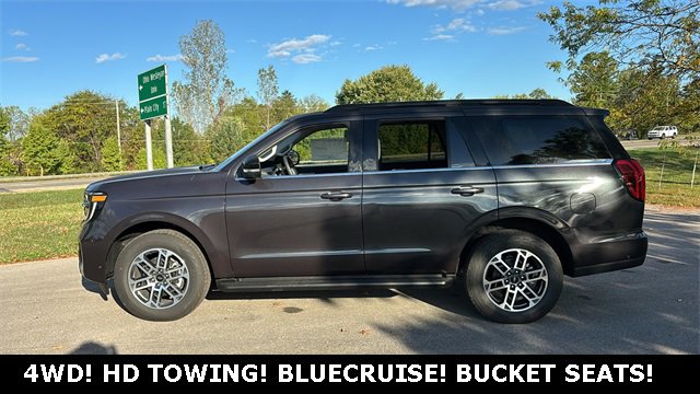 New 2025 Ford Expedition Active image 3