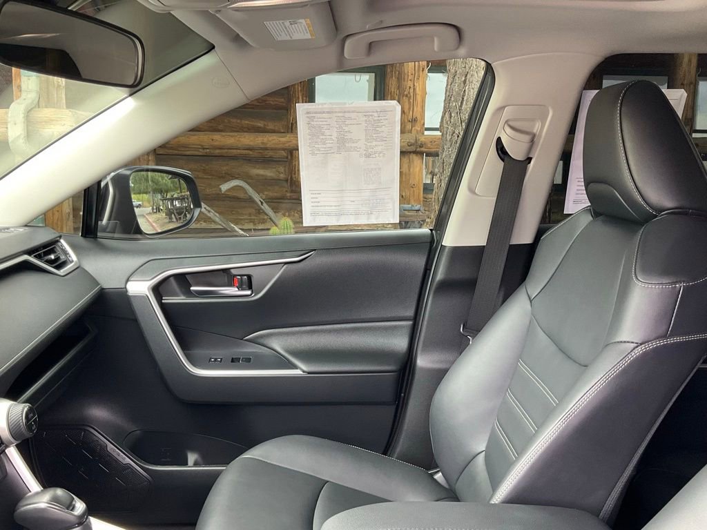 Used 2024 Toyota RAV4 XLE Premium image 58