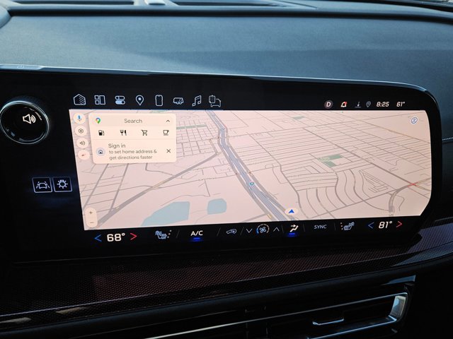 Used 2025 Chevrolet Traverse Z71 w/ Driver Confidence Package image 9