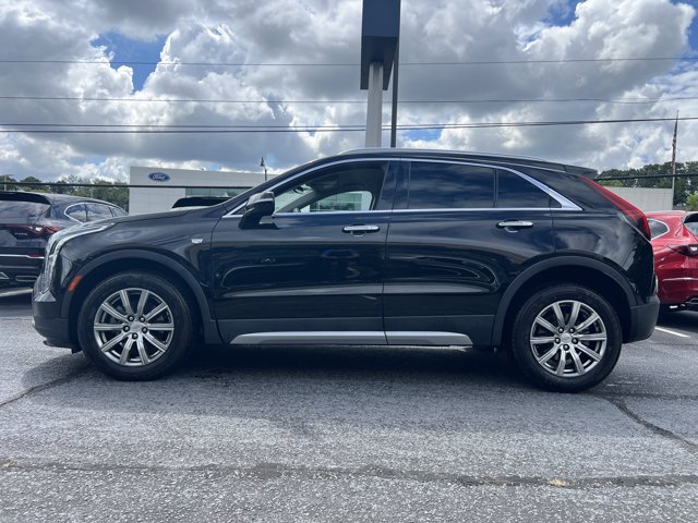 Used 2022 Cadillac XT4 Premium Luxury w/ Safety Alert Package AWD/4WD image 2