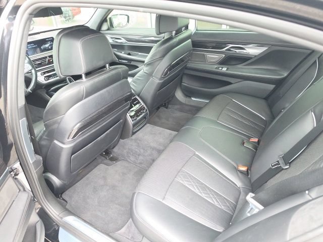 Used 2016 BMW 750i xDrive AWD/4WD image 5