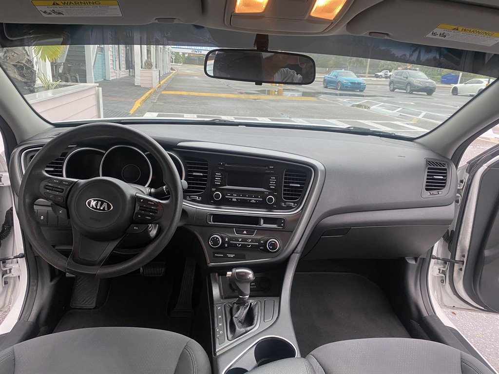 Used 2015 Kia Optima LX image 17