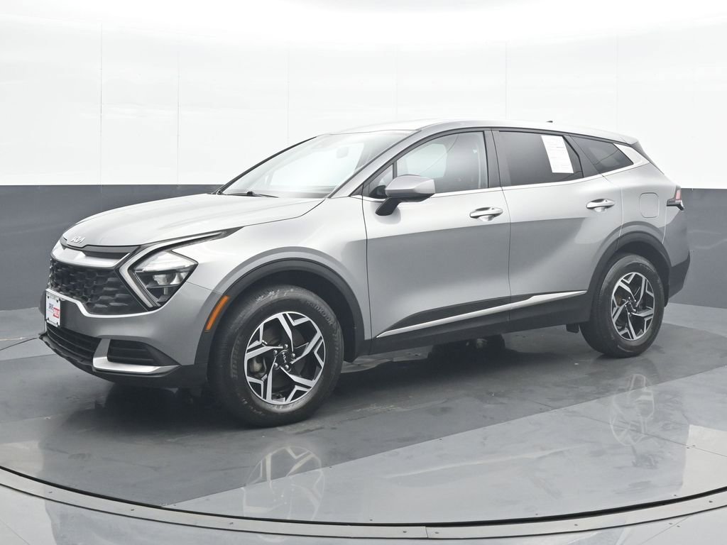 Used 2023 Kia Sportage LX AWD/4WD image 2
