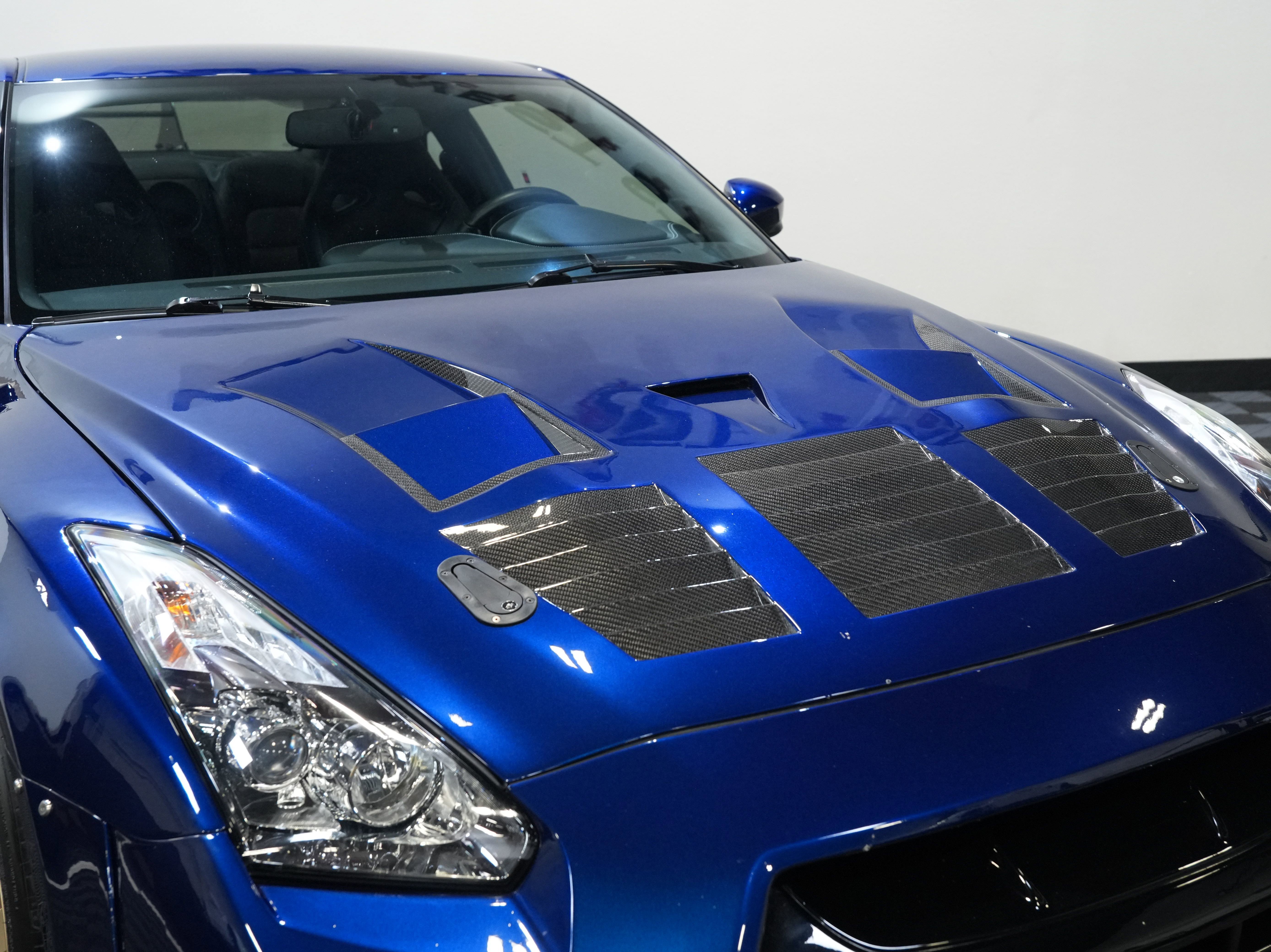 Used 2014 Nissan GT-R Premium AWD/4WD image 12