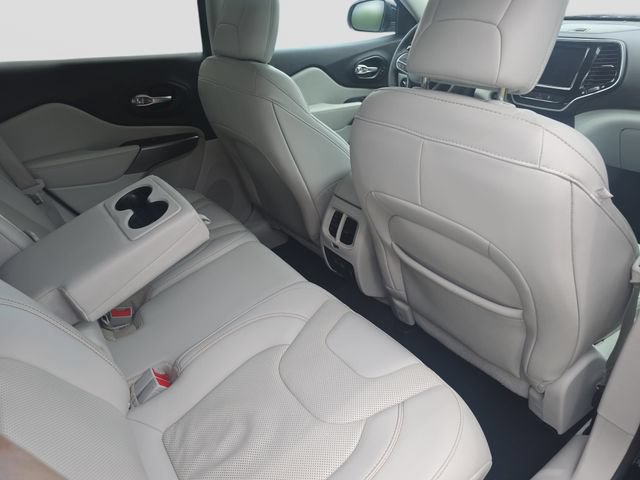 Used 2022 Jeep Cherokee Limited AWD/4WD image 11