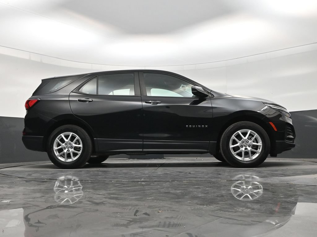 Used 2024 Chevrolet Equinox LS FWD image 25