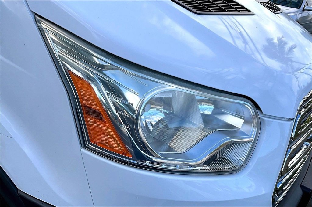 Used 2016 Ford Transit 150 XLT image 30