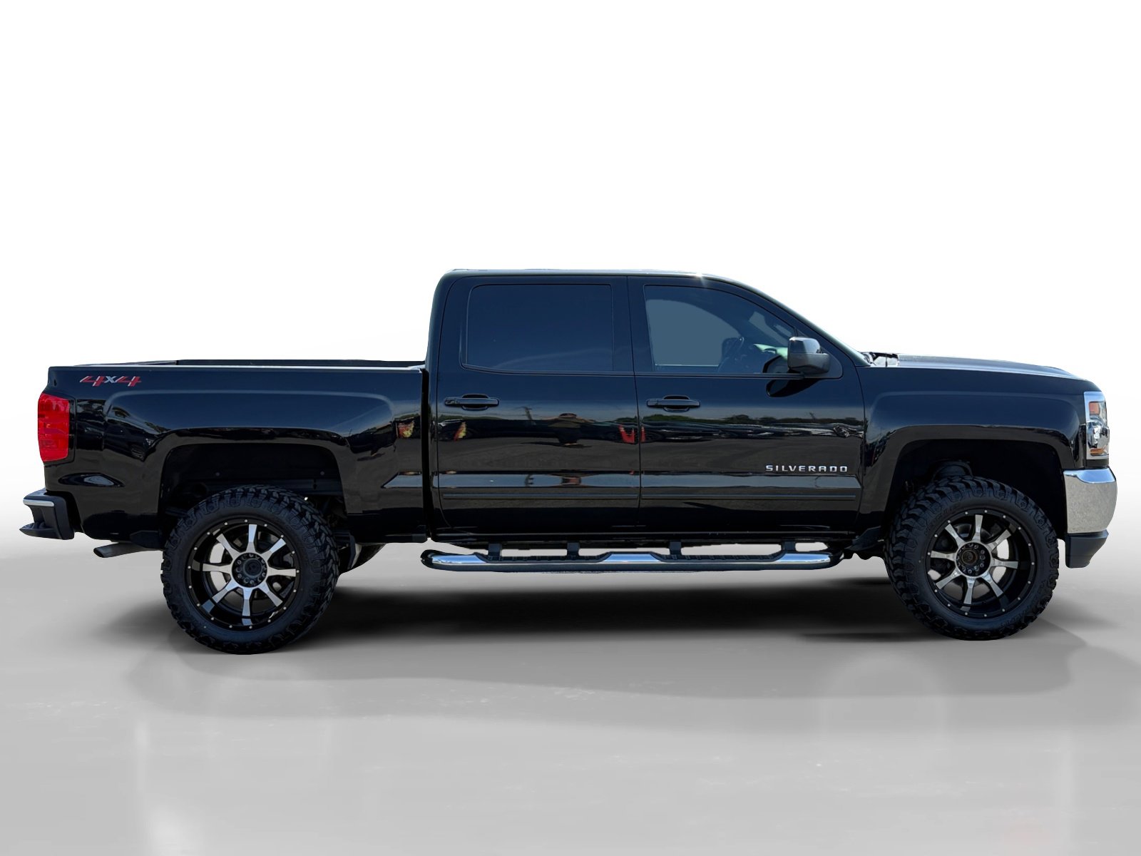 Used 2018 Chevrolet Silverado 1500 LT w/ All Star Edition AWD/4WD image 6