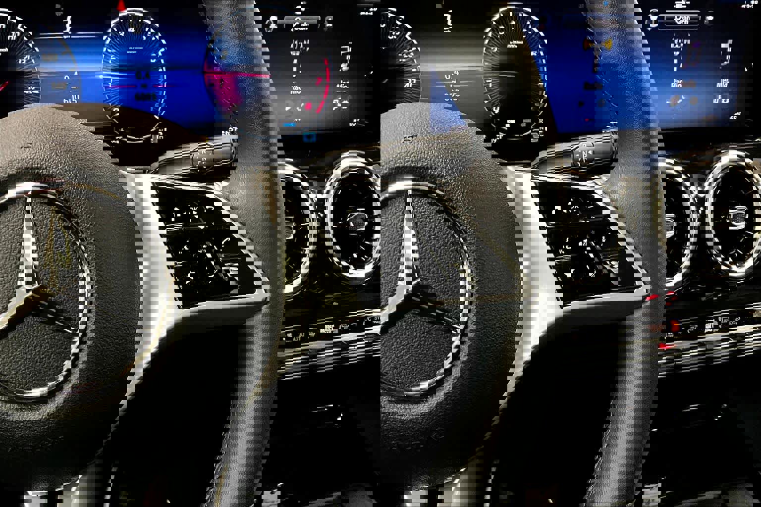 Used 2026 Mercedes-Benz GLB 250 4MATIC image 25