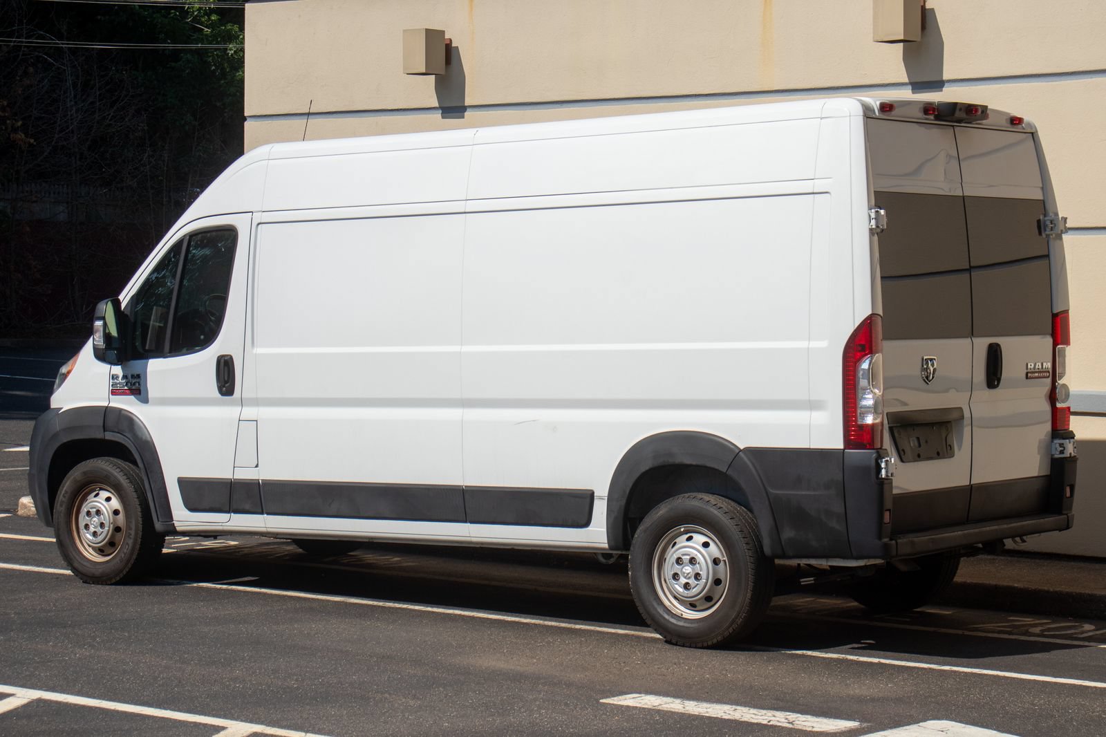Used 2019 RAM ProMaster 2500 FWD image 4