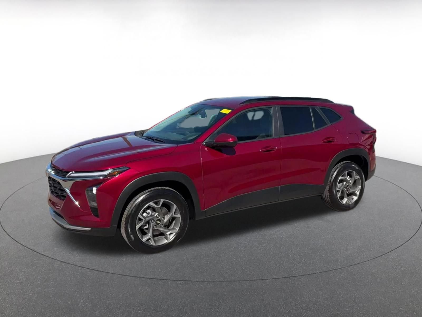 Used 2025 Chevrolet Trax LT FWD image 7