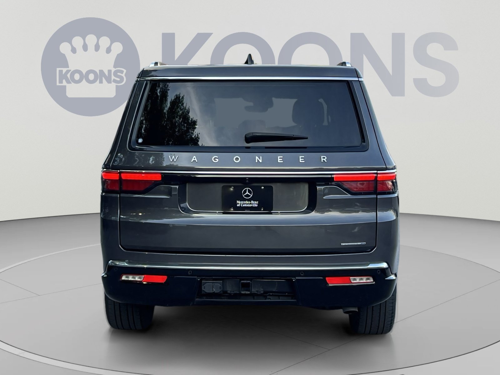 Used 2024 Jeep Wagoneer L Series II w/ Flexible Seating Group AWD/4WD image 10