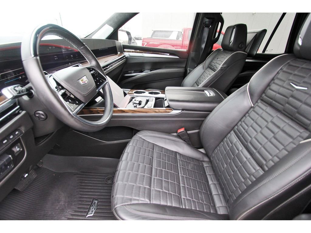 Certified 2025 Cadillac Escalade Sport Platinum image 6