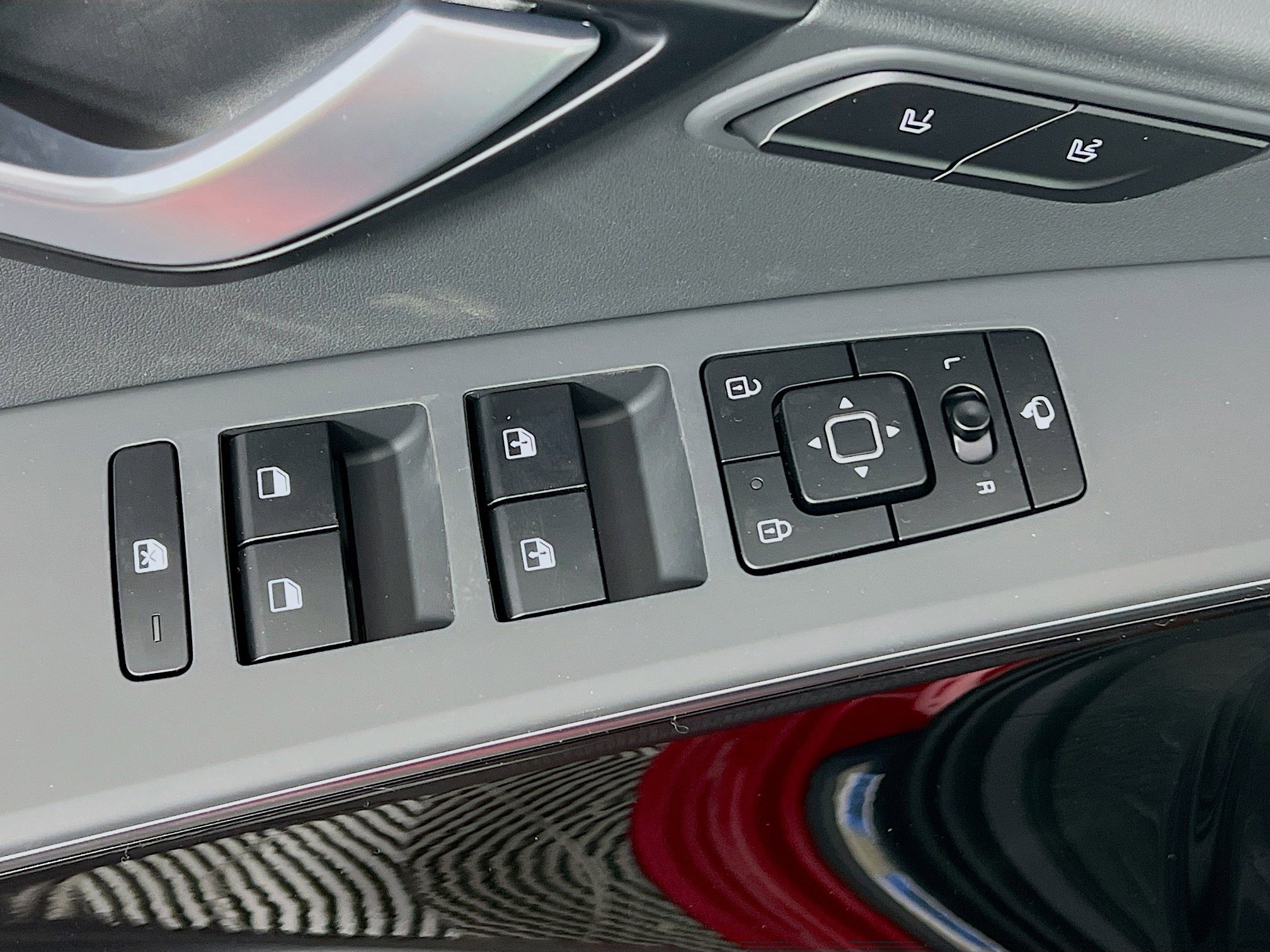 New 2025 Kia Niro SX image 21