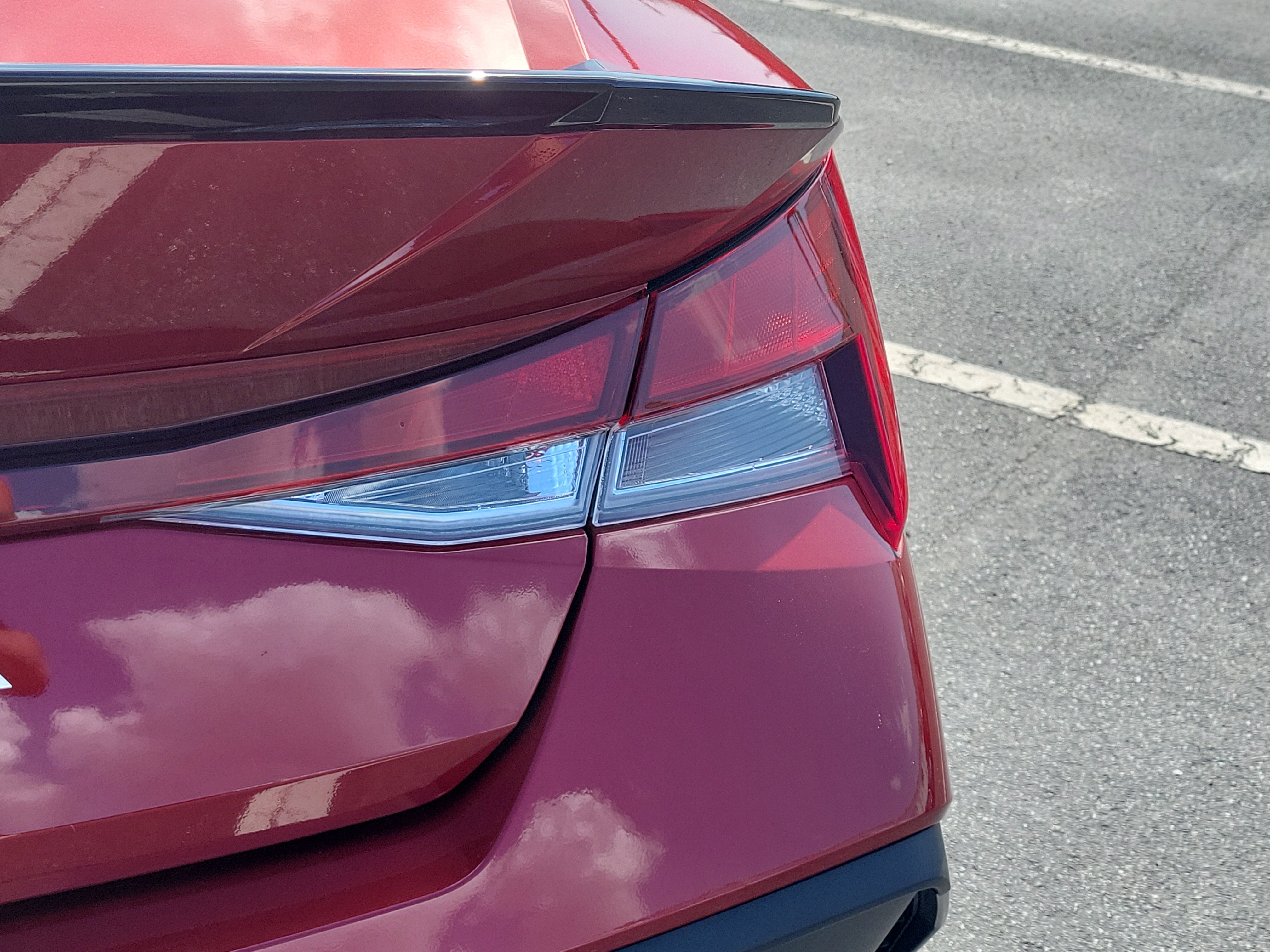 Used 2025 Hyundai Elantra Sport image 11