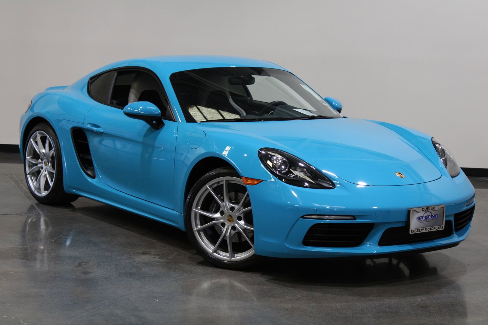 Used 2018 Porsche 718 Cayman image 2