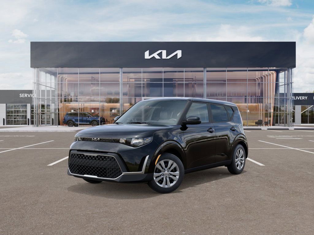 Used 2025 Kia Soul LX image 1