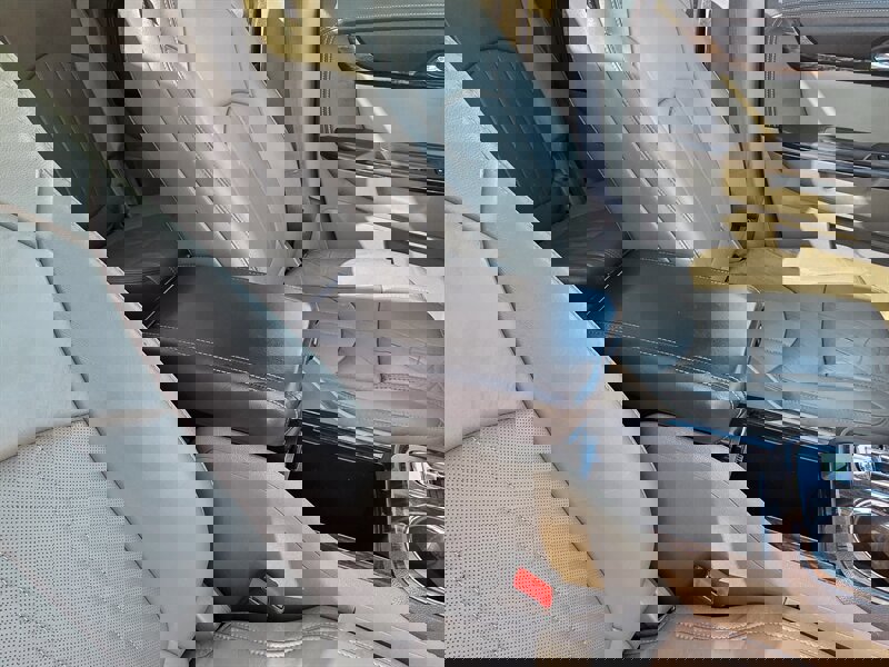 Used 2013 GMC Acadia Denali image 20