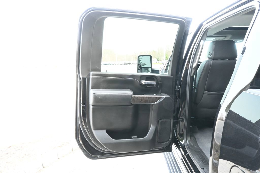 Used 2023 GMC Sierra 2500 Denali w/ Denali Black Diamond Edition image 33