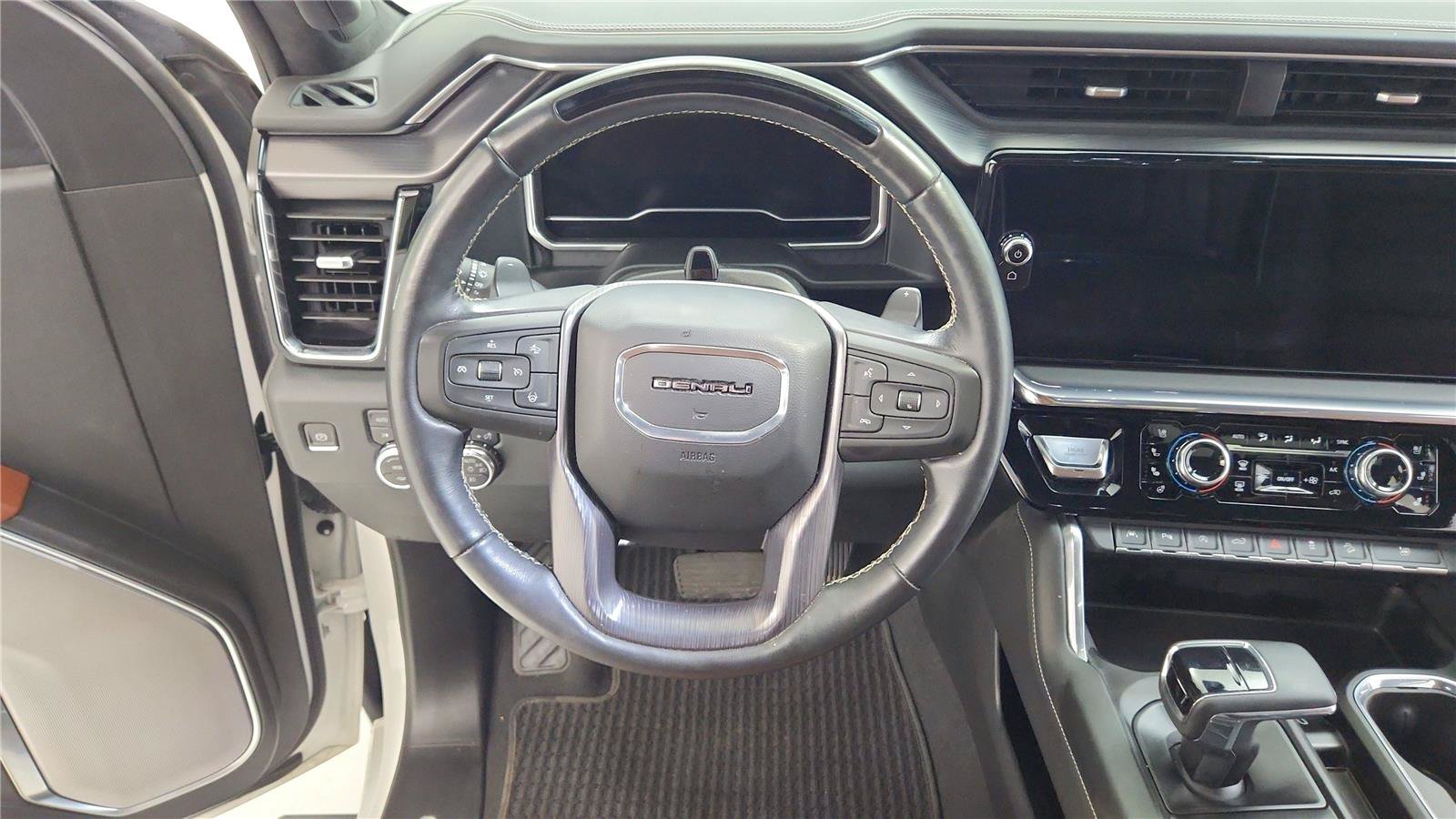 Used 2023 GMC Sierra 1500 Denali Ultimate AWD/4WD image 34
