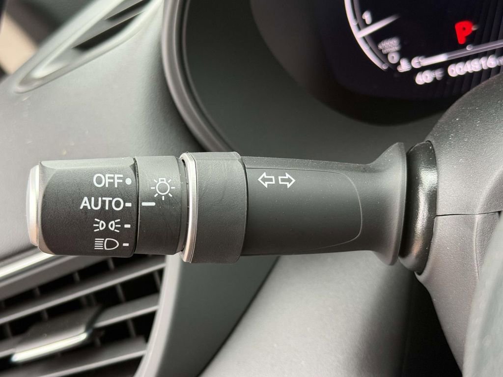 Used 2025 Acura TLX w/ Technology Package image 26