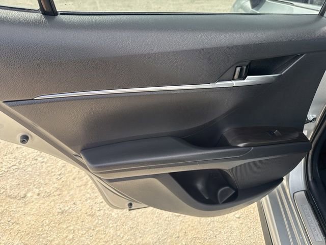 Used 2024 Toyota Camry SE image 20