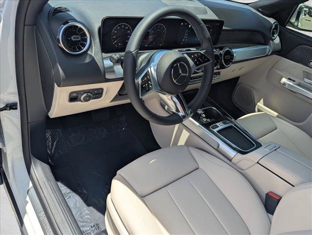 Used 2026 Mercedes-Benz GLB 250 image 3