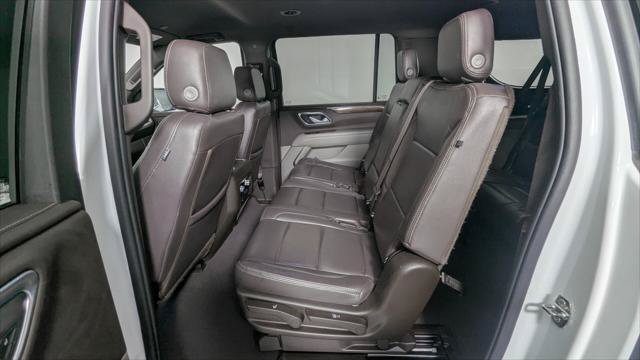 Used 2022 GMC Yukon XL SLE w/ Gmc Pro Safety Plus Package AWD/4WD image 17