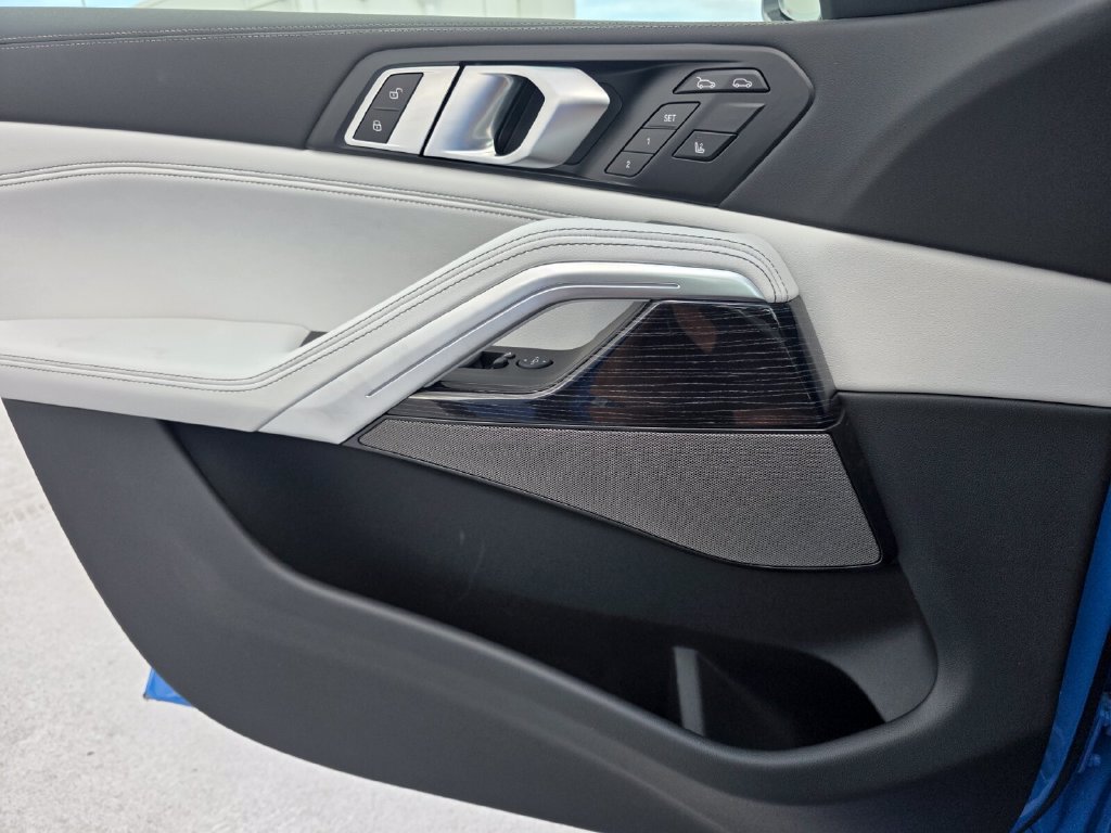 New 2027 BMW X6 xDrive40i AWD/4WD image 16