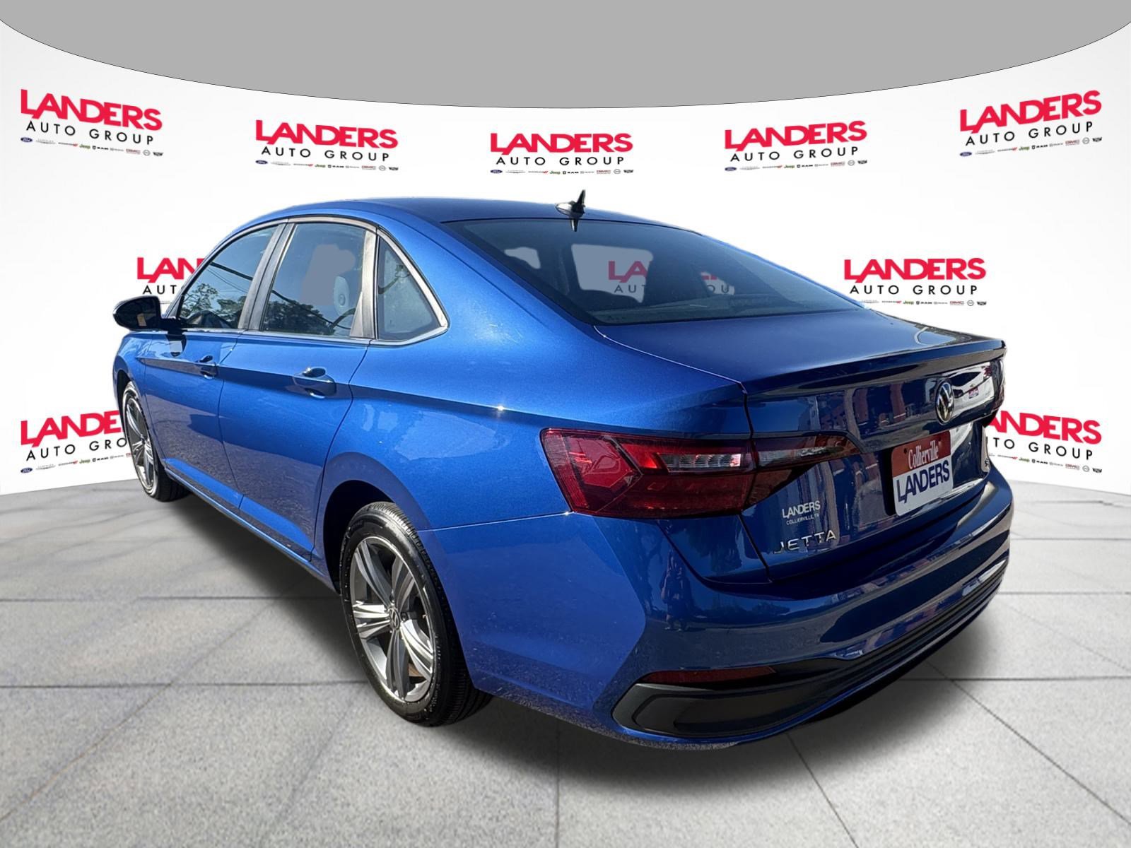 Used 2024 Volkswagen Jetta SE image 5