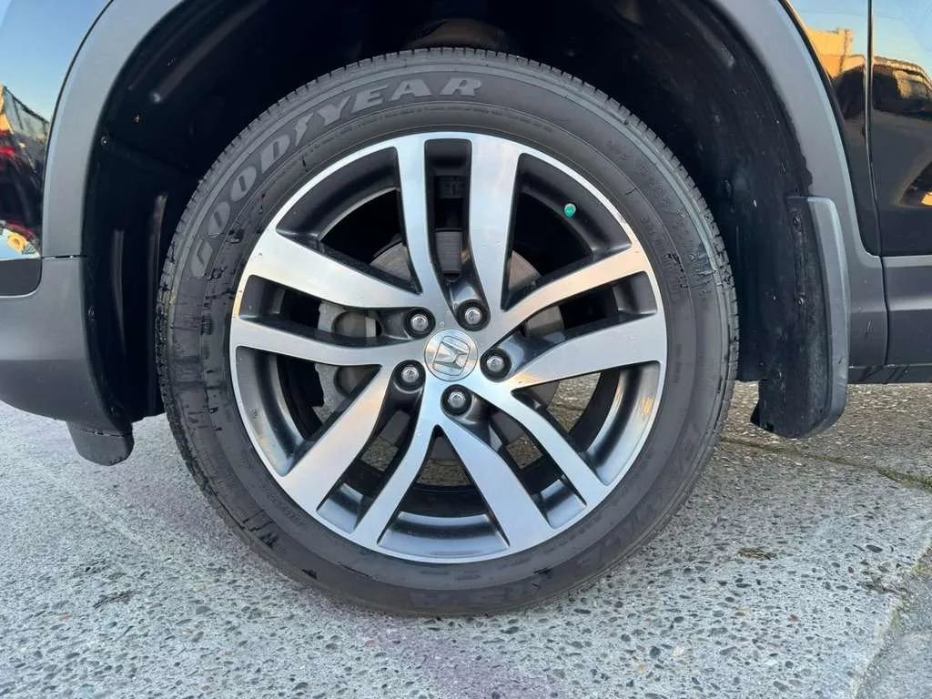 Used 2018 Honda Pilot Touring image 49