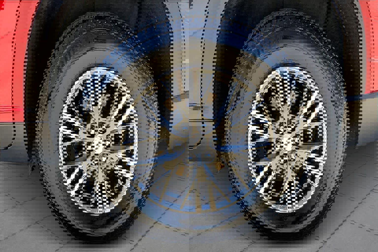 Used 2026 Chevrolet Traverse LT w/ Driver Confidence Package FWD image 11